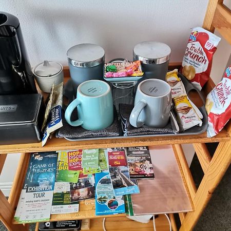 Bright And Cozy Room With Double Bed, Private Bathroom Not Ensuite, Breakfast To Go 都柏林 外观 照片