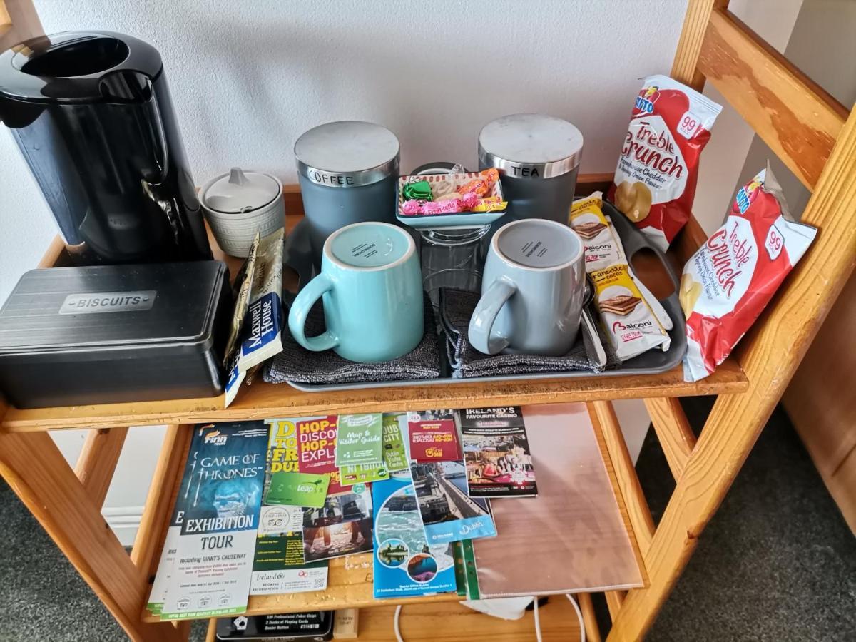 Bright And Cozy Room With Double Bed, Private Bathroom Not Ensuite, Breakfast To Go 都柏林 外观 照片